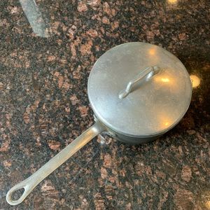 Magnalite GHC Anodized Aluminum - 3 quart pot with lid